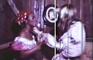 La tetona los mejores videos pornos latinos Jennifer masturbándose el coño calvo con un consolador
