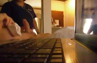 Chica árabe sueca follada por dos porno castellano latino chicos