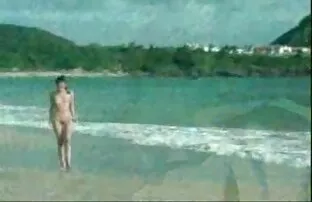 Quitándose las bragas pornoamateurlatino parte 27