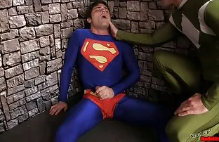 Trabajo video amateur latino de tubería