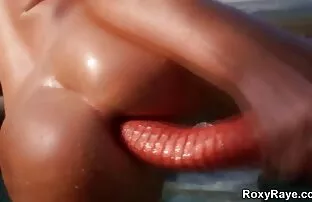 Morena cachonda con grandes tetas chupa porno español latino polla