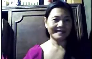 La sexy MILF Sandy disfruta de videos xxx caseros latinos una corrida facial pegajosa